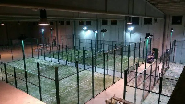Arévalo Padel Indoor - centro deportivo en Arévalo