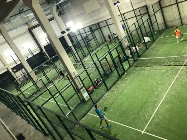 Body Factory Padel Carlos Castro - centro deportivo en Móstoles