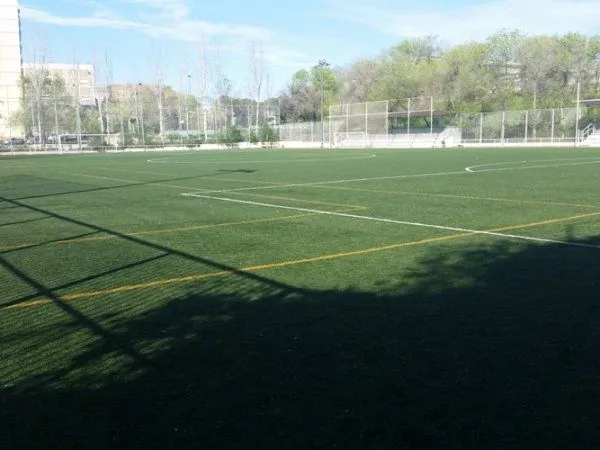 Campo De Futbol Las Cocheras - centro deportivo en Madrid