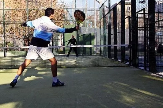 Cem Nova Icària Esports Club - centro deportivo en Barcelona