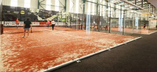 Central Padel Indoor - centro deportivo en León