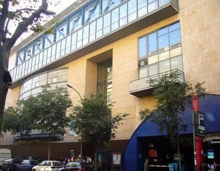 Centre Esportiu Municipal Aiguajoc Borrell - centro deportivo en Barcelona