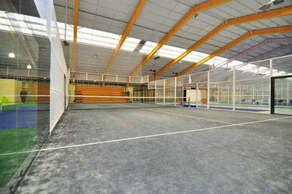 Centro Deportivo Burpadel - centro deportivo en Burgos