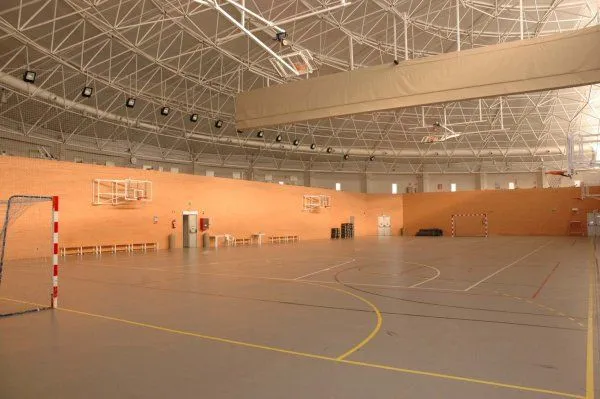 Centro Deportivo Municipal Alfredo Goyeneche - centro deportivo en Madrid