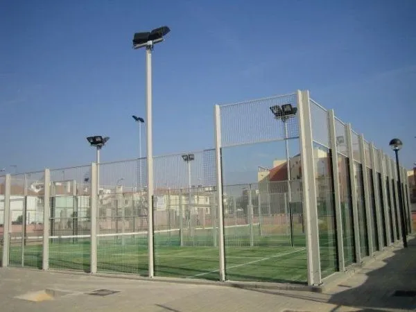 Centro Deportivo Municipal Santa Isabel - centro deportivo en Zaragoza