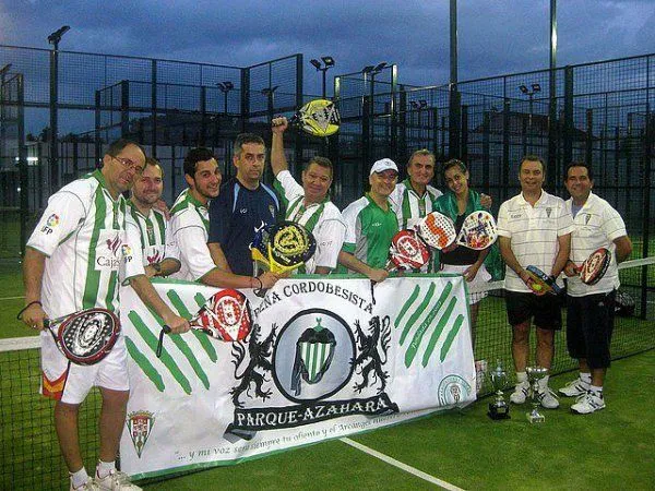 Ciudad Del Pádel - Idm Parque Azahara - centro deportivo en Córdoba