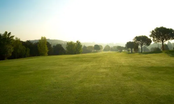 Club De Golf De Barcelona - centro deportivo en Sant Esteve Sesrovires