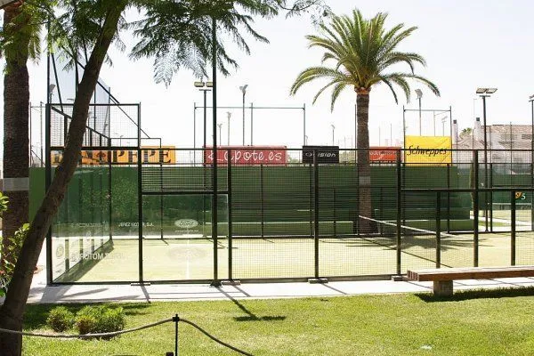 Club De Padel Jacaranda - centro deportivo en Jerez de la Frontera