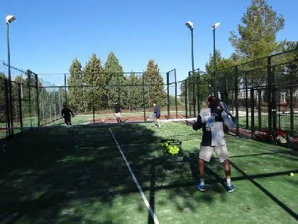 Club De Pádel Los Berrocales - centro deportivo en Madrid