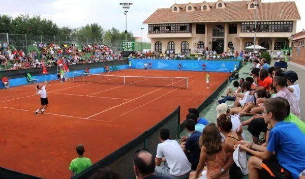 Club De Tenis Albacete - centro deportivo en Albacete