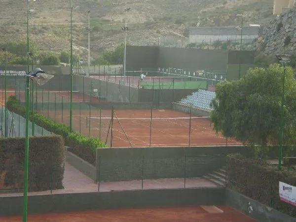 Club De Tenis Almería - centro deportivo en Huércal de Almería