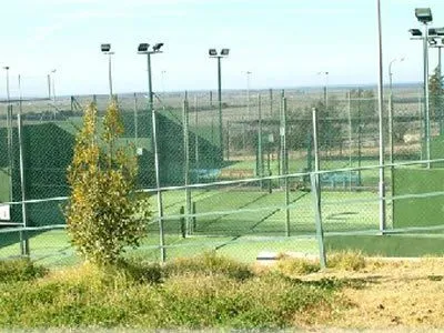 Club De Tenis Cabezarrubia - centro deportivo en Cáceres