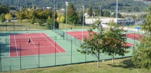 Club De Tenis Negreira - centro deportivo en Negreira