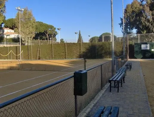 Club De Tenis Oromana - centro deportivo en Alcalá de Guadaíra