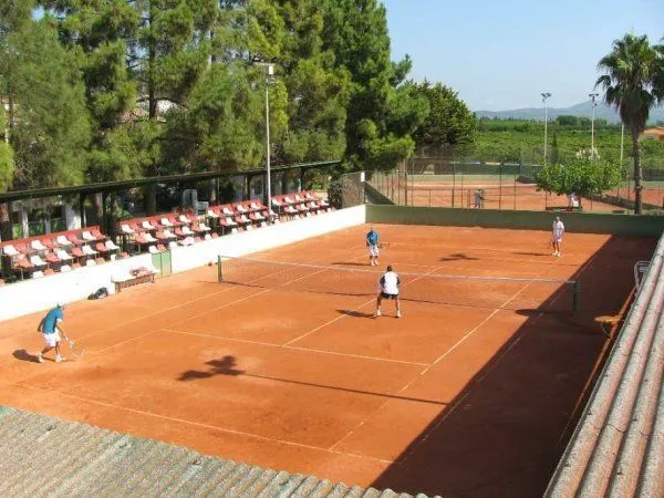 Club De Tenis Vinaròs - centro deportivo en Vinarós