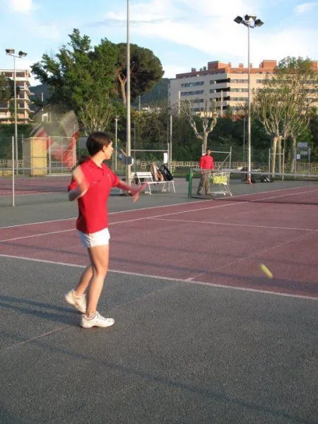 Club De Tennis Montornés Del Vallès - centro deportivo en Montornes del Valles