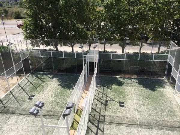 Club Delfos - centro deportivo en Cornellà de Llobregat