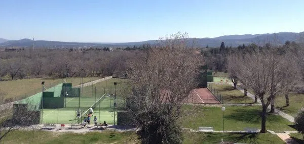 Club Pádel Chick - centro deportivo en Becerril de la Sierra