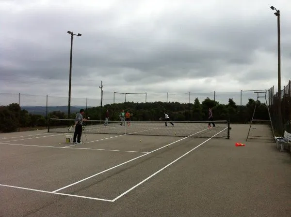 Club Tennis Casserres - centro deportivo en Casserres