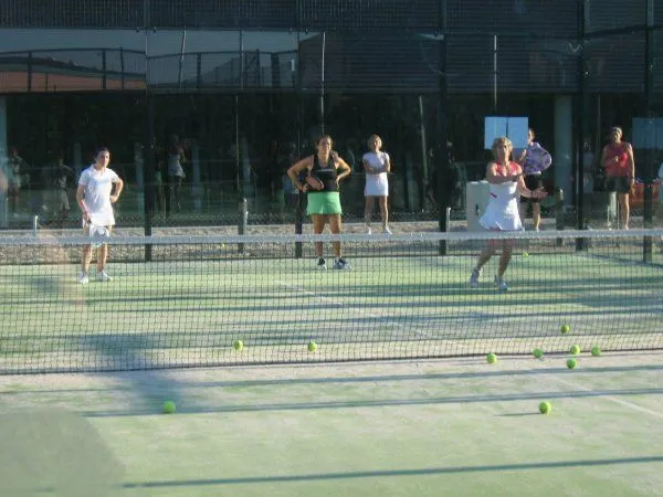 Coimbra Padel - centro deportivo en Móstoles