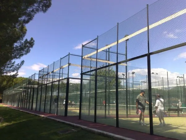 Complejo Deportivo El Estudiante - centro deportivo en Alcobendas