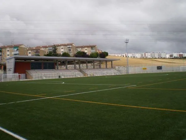 Complejo Deportivo Mendikur - Orkoien - centro deportivo en Pamplona