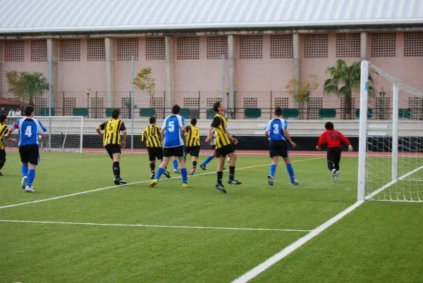 Complejo Deportivo Municipal Las Moreras - centro deportivo en Lepe