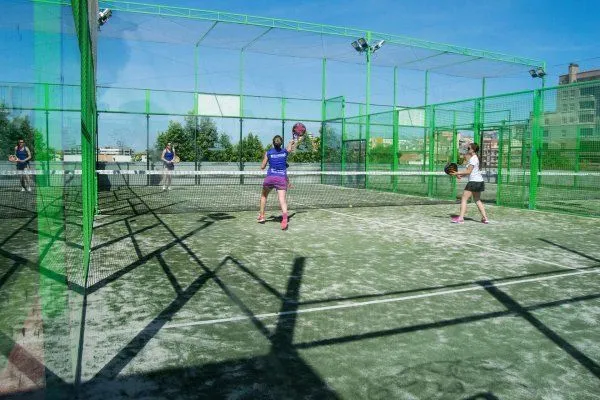Ekke Pádel - centro deportivo en Lleida