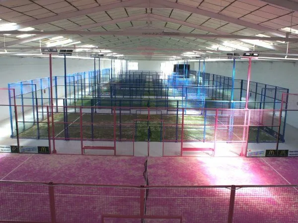 Espadel Centre Esportiu - centro deportivo en Burriana