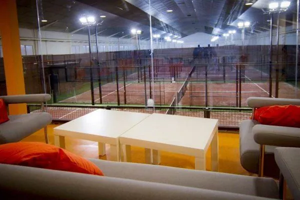 Hitpadel Indoor Coslada - centro deportivo en Coslada