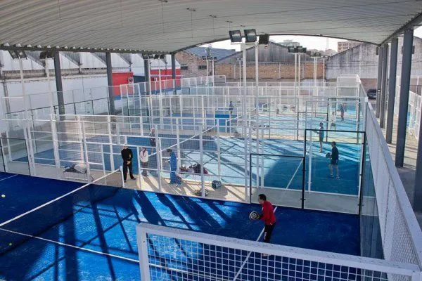Iopadel Sevilla - centro deportivo en Sevilla