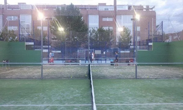 La Solana Pádel Club - centro deportivo en Torrejón de Ardoz