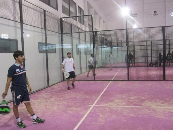 Las Rosas Pádel Indoor - centro deportivo en Plasencia