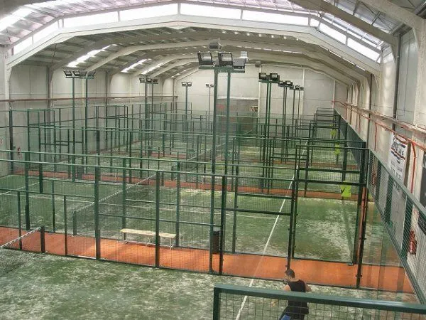 Los Pinos Padel - centro deportivo en Olías del Rey