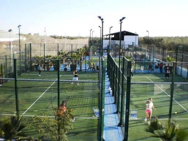 Milenium Padel Sport - centro deportivo en Pilas