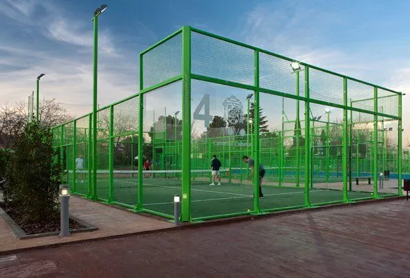 Momo Sports Club Cardenal Cisneros - centro deportivo en Alcalá de Henares