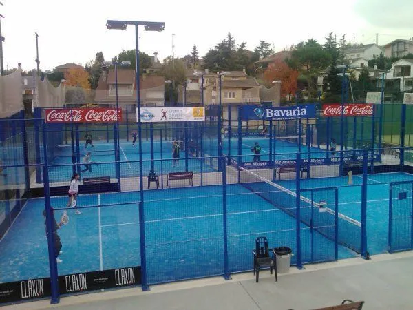 Nou Club Tennis Belulla - centro deportivo en Canovelles