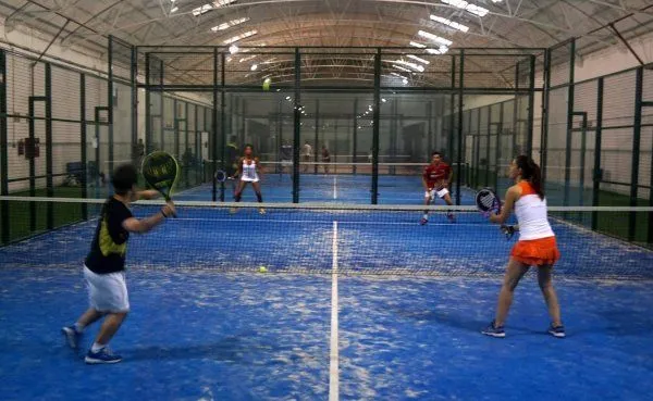 Olias Padel - centro deportivo en Olías del Rey