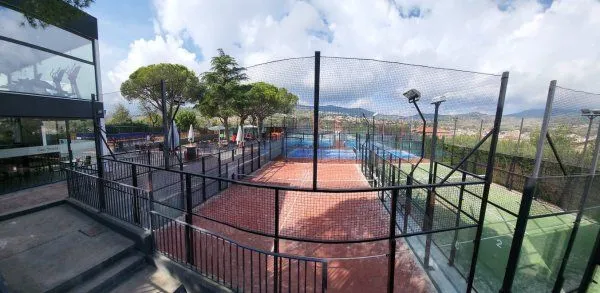 Padel Can Teixidó - centro deportivo en Alella
