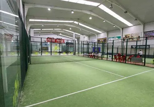 Pádel Five - centro deportivo en Aldeamayor de San Martín