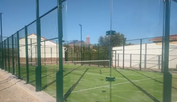 Pádel Gotor - centro deportivo en Gotor