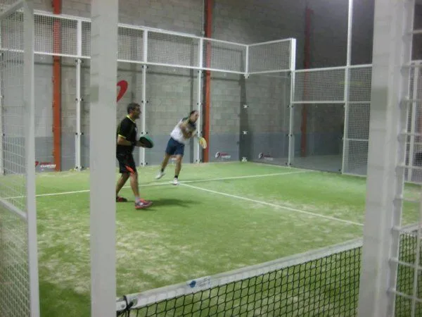 Padel Indoor La Comarca - centro deportivo en Figueruelas