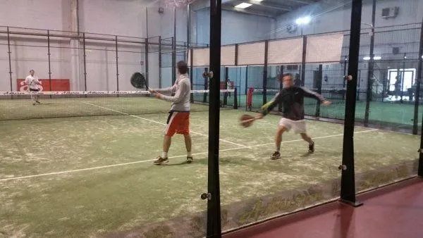 Padel Rio Indoor - centro deportivo en Velilla de San Antonio