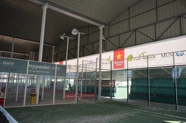 Pádel Táctica Paterna - centro deportivo en Paterna