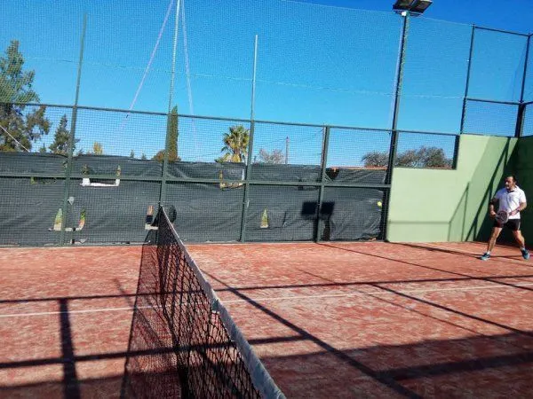Padel Y Tenis La Dehesilla - centro deportivo en Badajoz