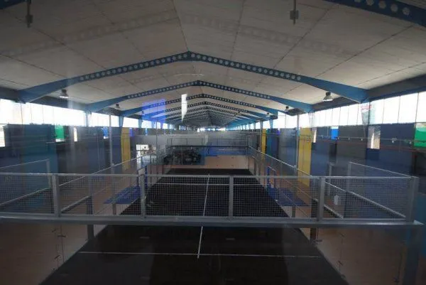 Padeld10z - centro deportivo en Arroyo de la Encomienda