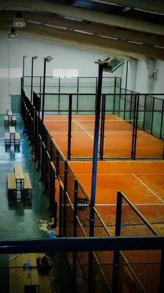Padelfly Indoor - centro deportivo en Vélez