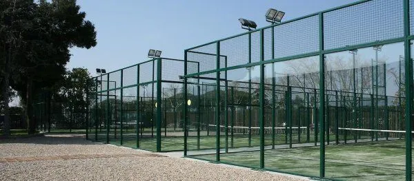 Piscines Bernat Picornell - centro deportivo en Barcelona