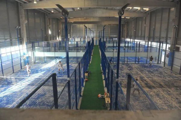 Planet Padel Indoor - centro deportivo en Torrejón de Ardoz