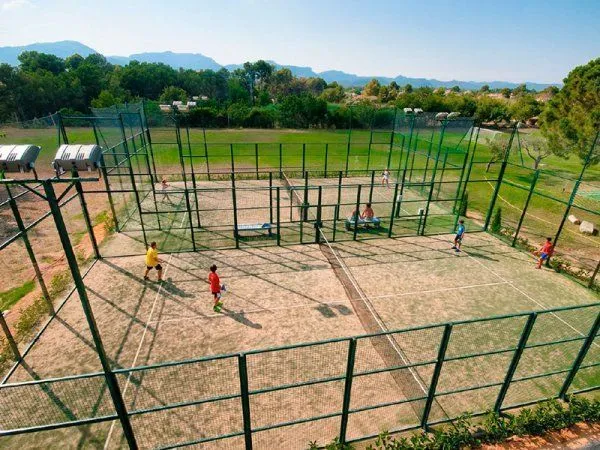 Playa Montroig Sports - centro deportivo en Mont-roig del Camp